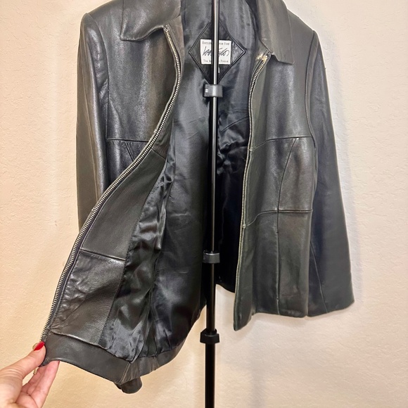 Vintage Lord & Taylor 100% Genuine Leather, Zip-Front Jacket, Size M - Picture 7 of 16